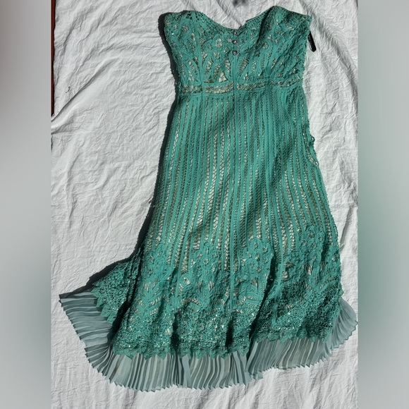 Betsey Johnson Dresses & Skirts - Betsey Johnson Turquoise Lace High Low Dress